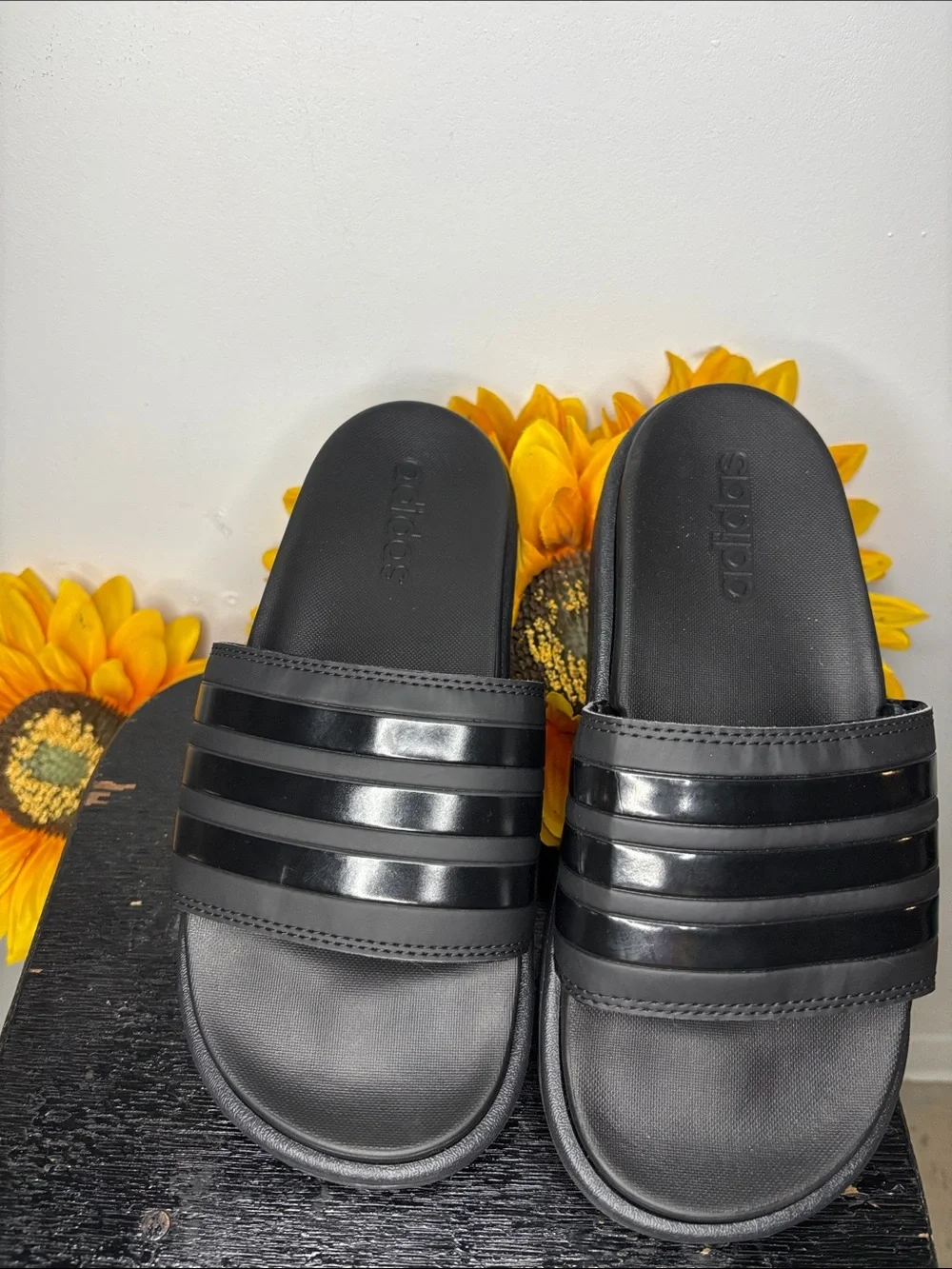 adidas Adilette Platform slides Size 6